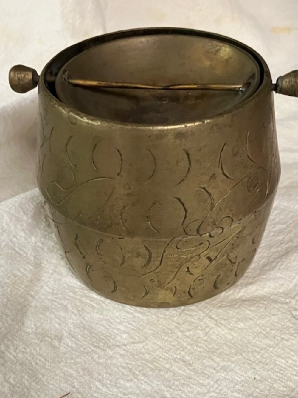 Vintage Chinese Tipping Ashtray